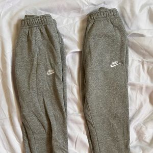 NIKE SWEATPANTS
